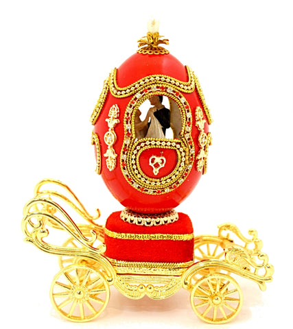 Bride and Groom Carriage Goose Egg